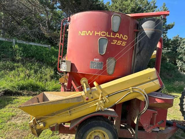 Image of New Holland 355 equipment image 2