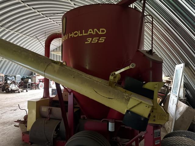 Image of New Holland 355 equipment image 2