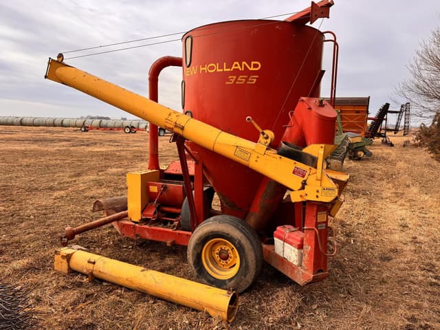 Image of New Holland 355 equipment image 3