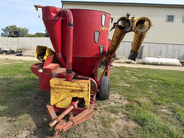 Image of New Holland 355 equipment image 1