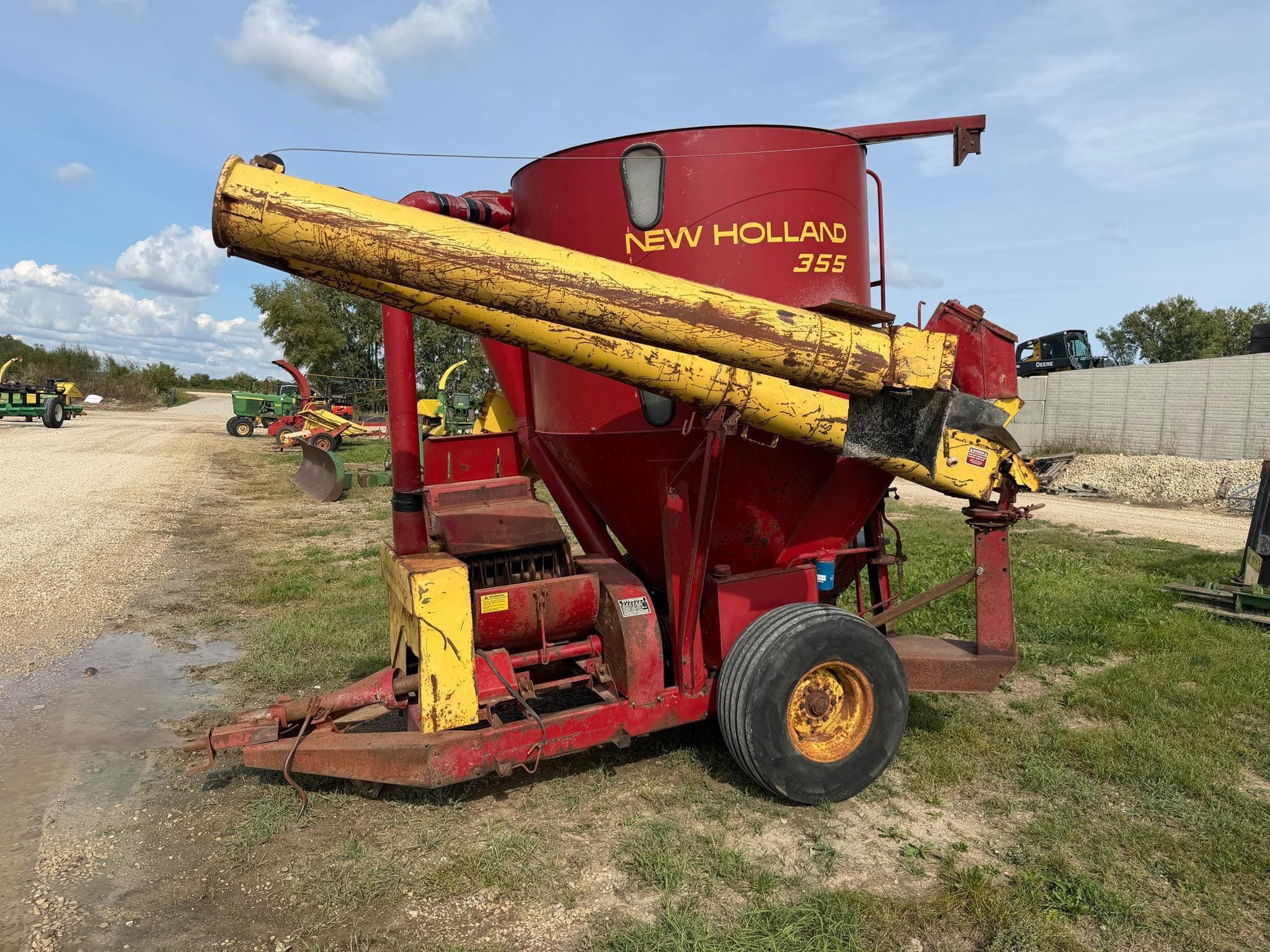 New Holland 355 Equipment Image0