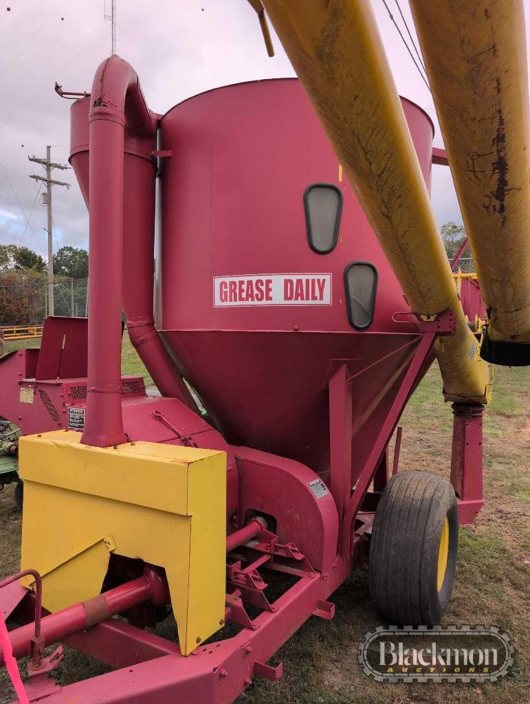 Image of New Holland 355 Image 0