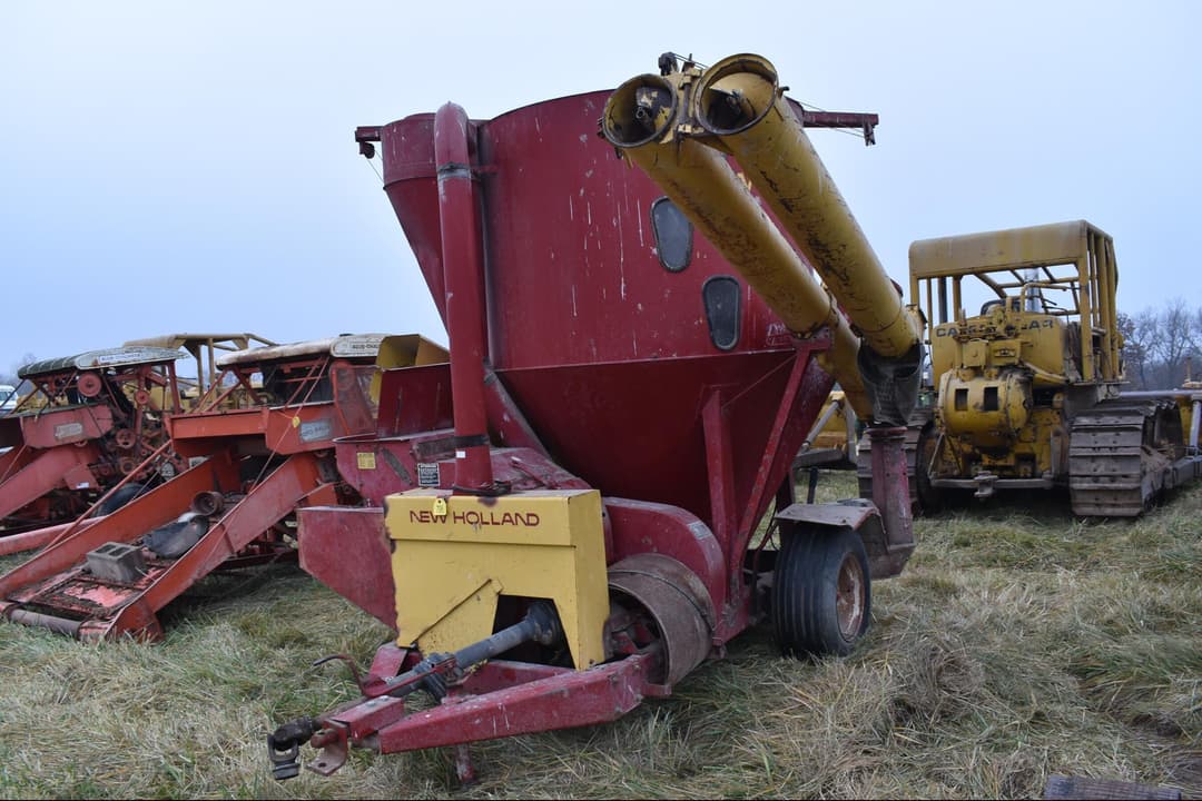 Image of New Holland 355 Primary image