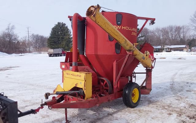 Image of New Holland 355 equipment image 2