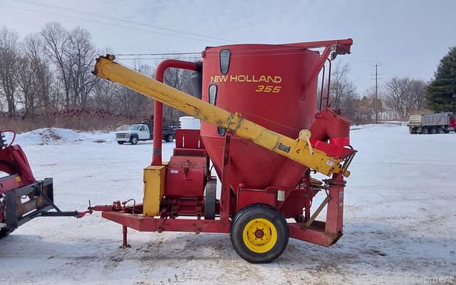 Image of New Holland 355 equipment image 3
