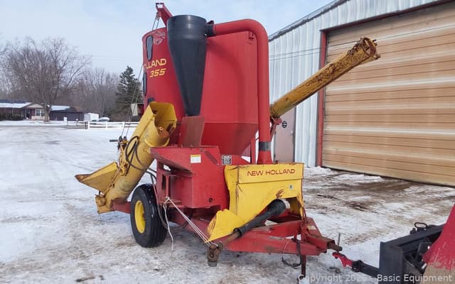 Image of New Holland 355 equipment image 1
