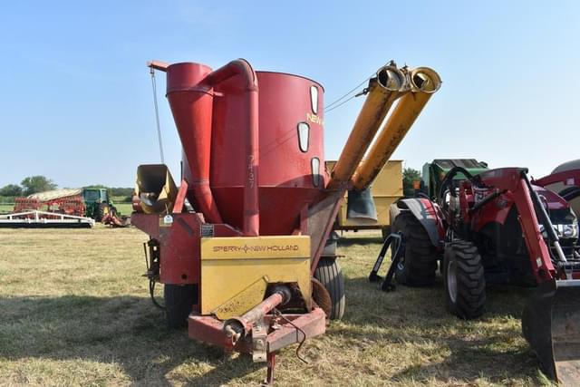 Image of New Holland 355 equipment image 1