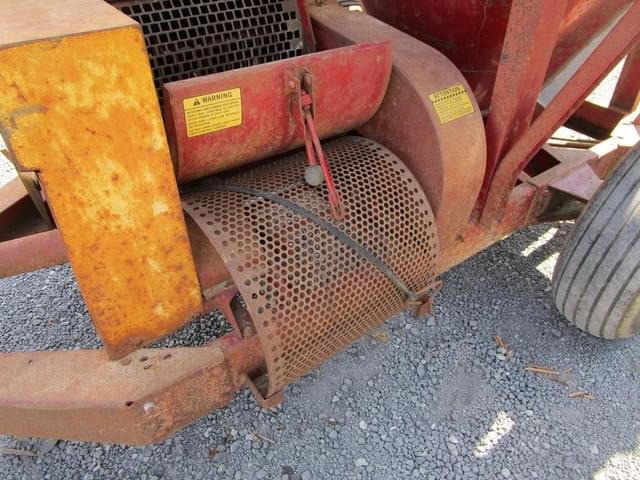 Image of New Holland 355 equipment image 1