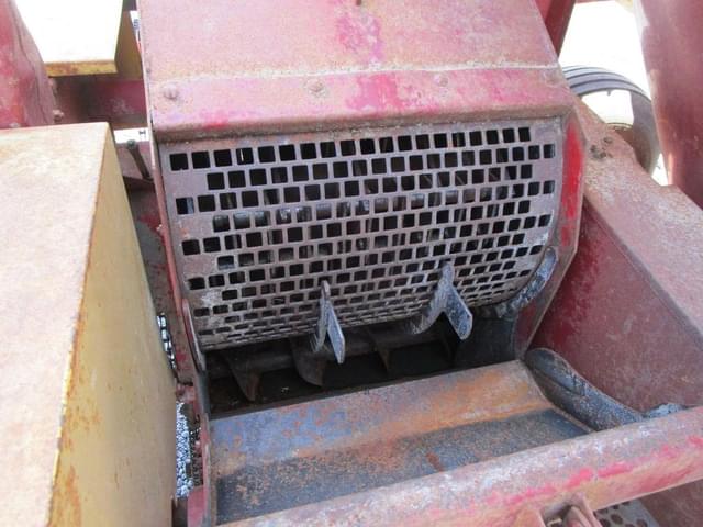 Image of New Holland 355 equipment image 2
