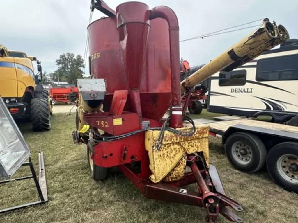 New Holland 355 Equipment Image0