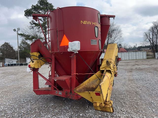 Image of New Holland 355 equipment image 4