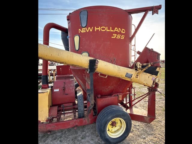 Image of New Holland 355 equipment image 2