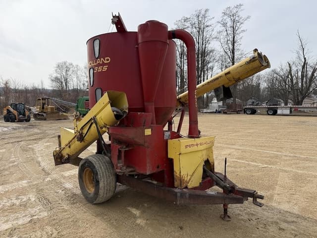 Image of New Holland 355 equipment image 2