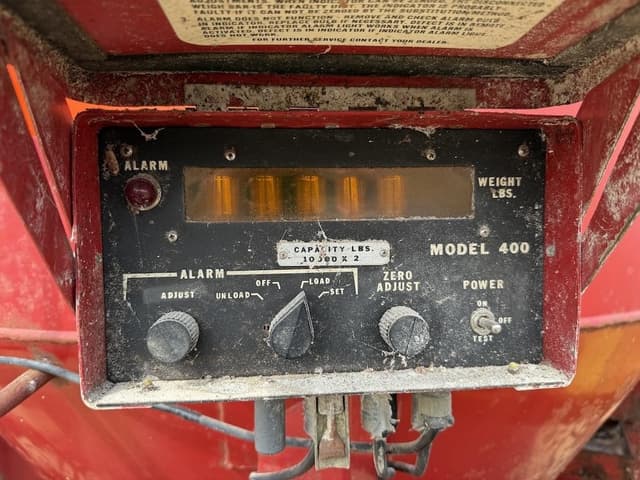 Image of New Holland 355 equipment image 4