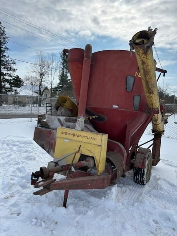 Image of New Holland 355 equipment image 1