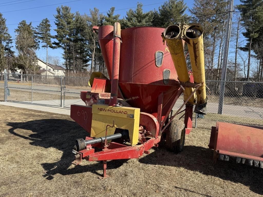 New Holland 355 Equipment Image0