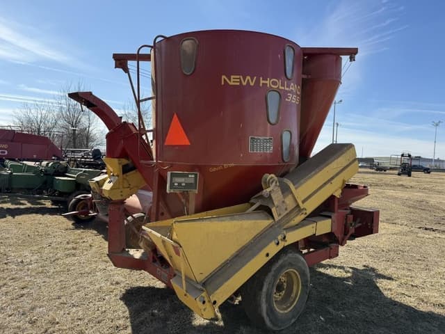 Image of New Holland 355 equipment image 4