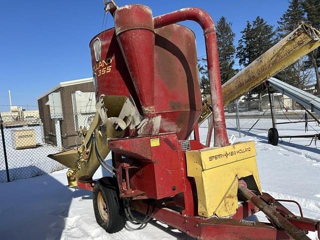 Image of New Holland 355 equipment image 3