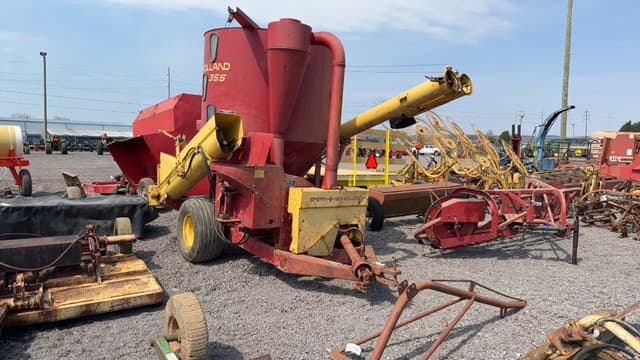 Image of New Holland 355 equipment image 1
