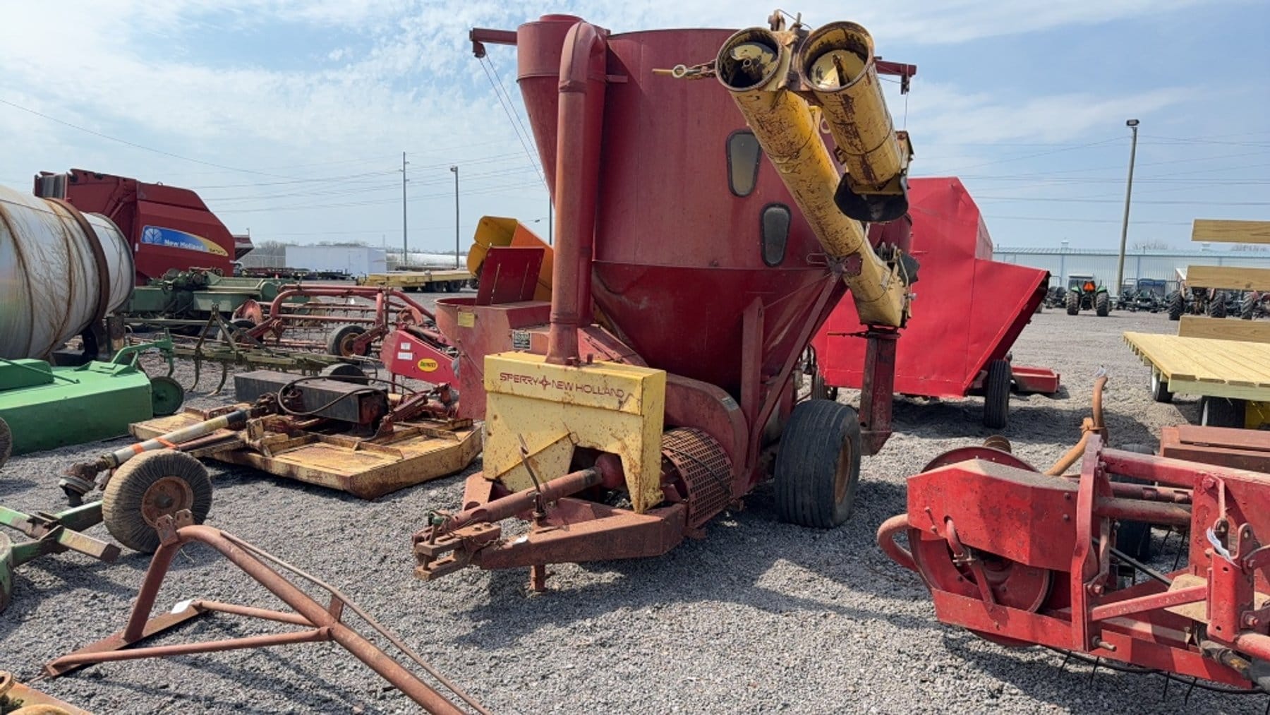 New Holland 355 Equipment Image0