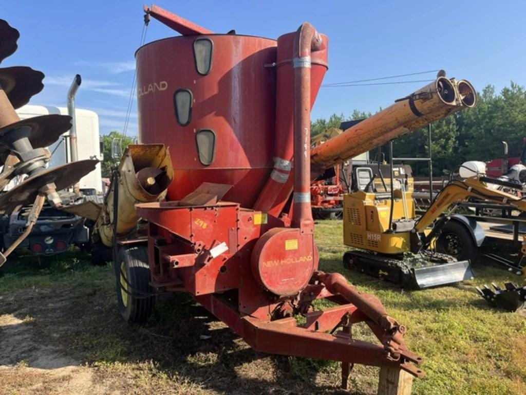 New Holland 357 Equipment Image0