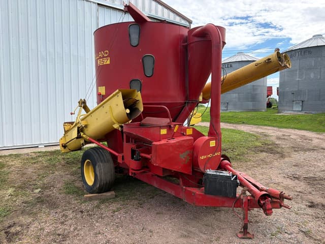 Image of New Holland 357 equipment image 1