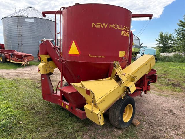 Image of New Holland 357 equipment image 2