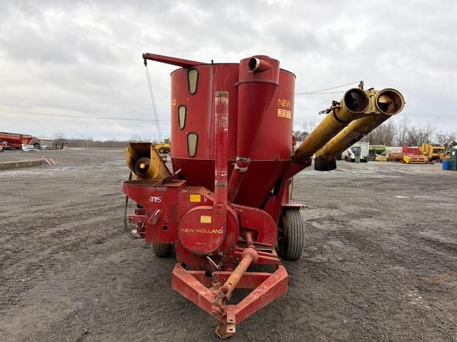 Image of New Holland 357 equipment image 2
