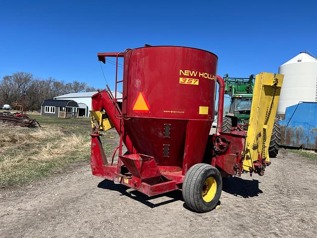 Image of New Holland 357 equipment image 4