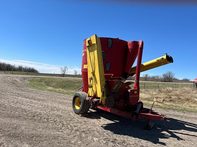 Image of New Holland 357 equipment image 2