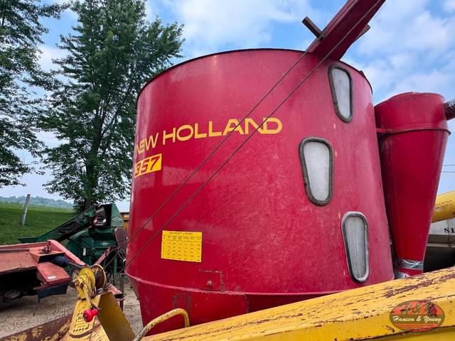 Image of New Holland 357 equipment image 4