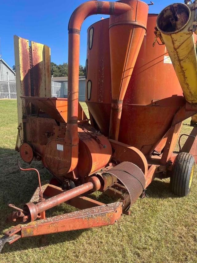 Image of New Holland 357 equipment image 2