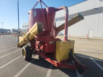 Main image New Holland 358