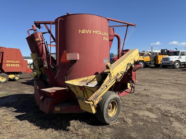 Image of New Holland 358 equipment image 4