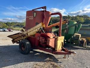 New Holland 358 Image