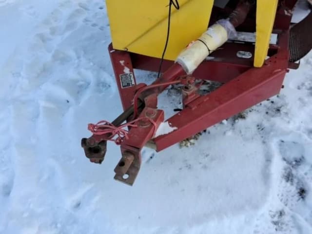 Image of New Holland 358 equipment image 3