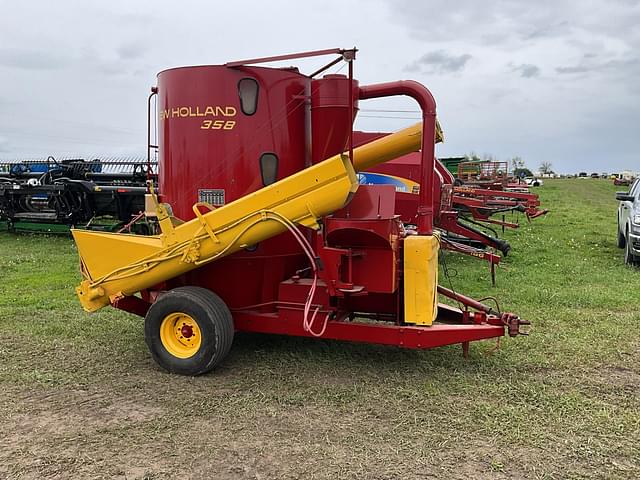 Image of New Holland 358 equipment image 1