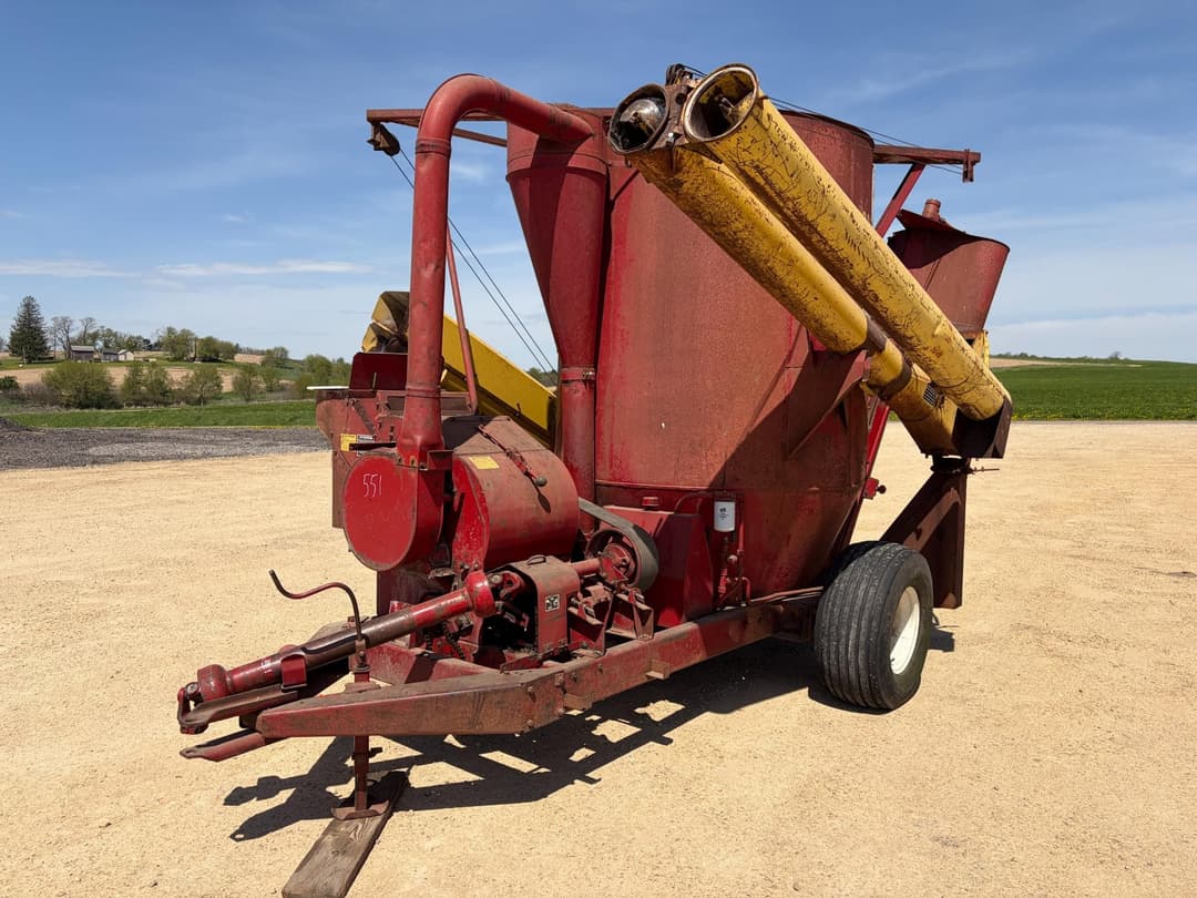 Image of New Holland 358 Primary image