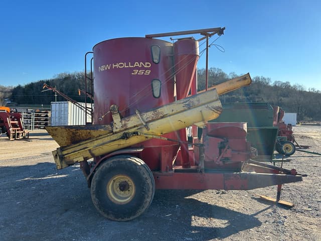 Image of New Holland 359 equipment image 2