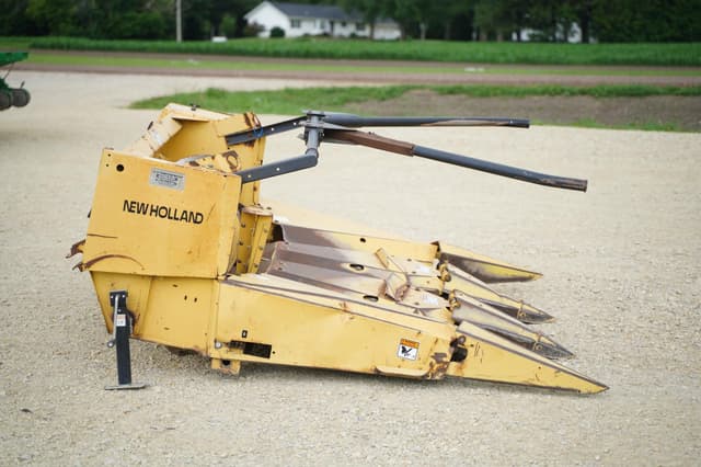 Image of New Holland 360N3 equipment image 3
