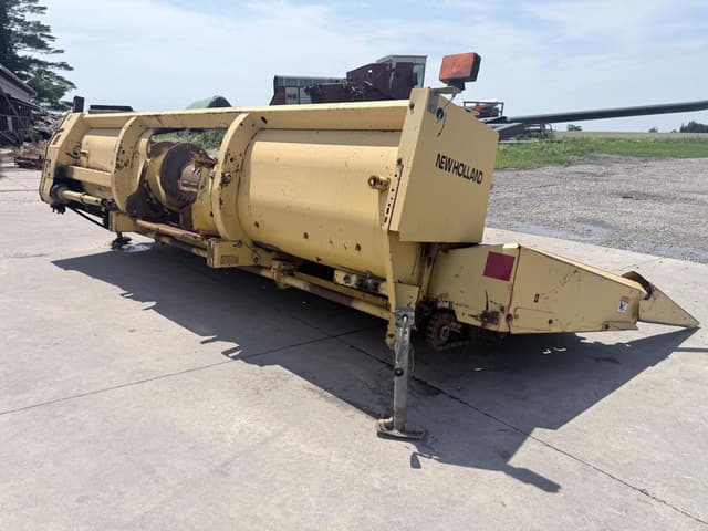 Image of New Holland 360N6 equipment image 4