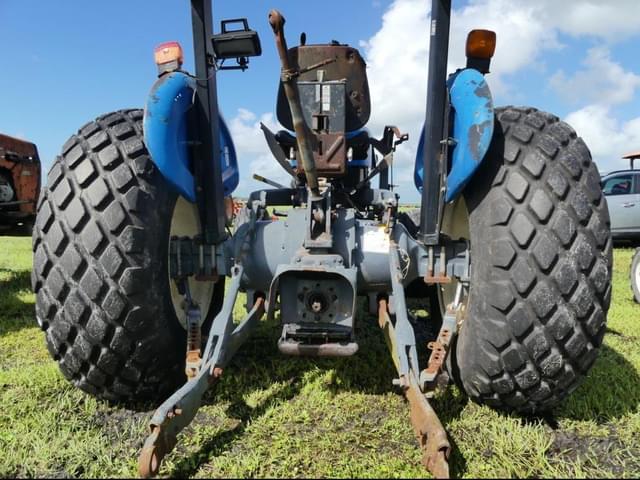 Image of New Holland 3930 equipment image 4