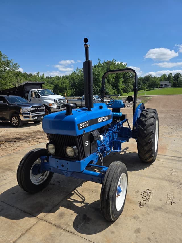Image of New Holland 3930 equipment image 1