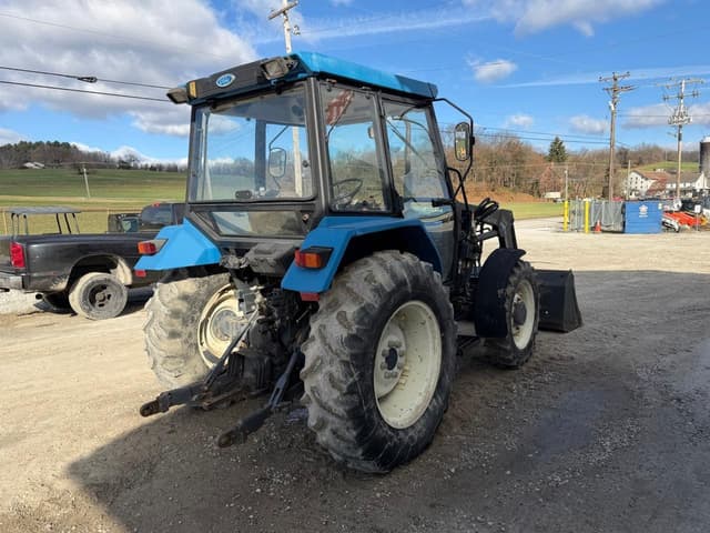 Image of New Holland 3930 equipment image 4