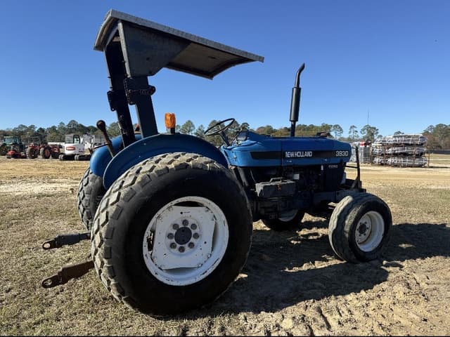 Image of New Holland 3930 equipment image 2