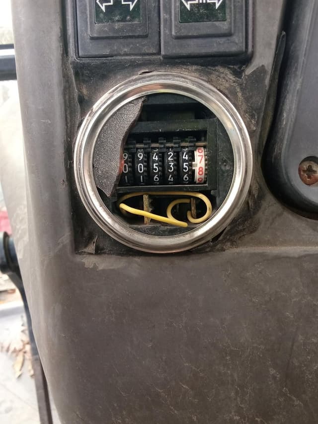 Image of New Holland 3930 equipment image 1