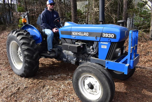Image of New Holland 3930 equipment image 1