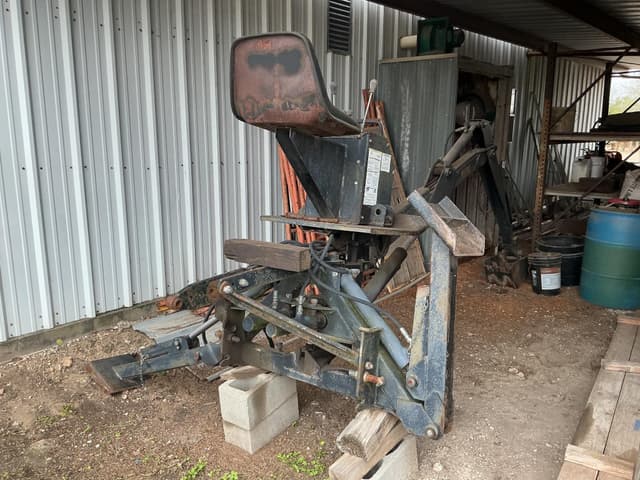 Image of New Holland 3930 equipment image 1