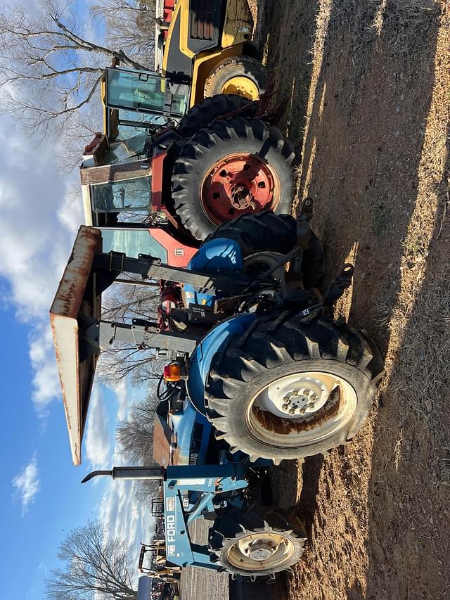 Image of New Holland 3930 equipment image 1