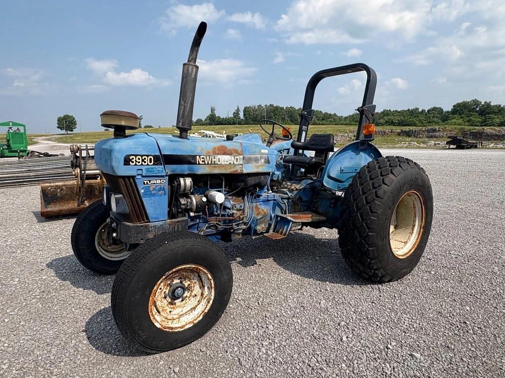 Image of New Holland 3930 Primary image